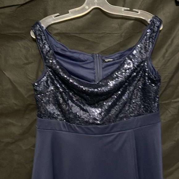 Party dress - Picture 3 of 5